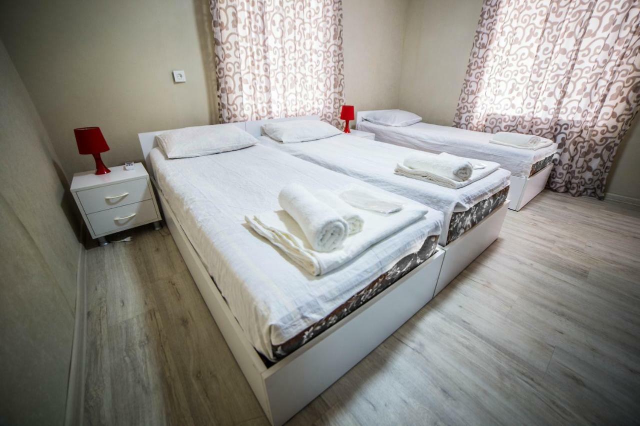 Guest House Theodora Кутаїсі Екстер'єр фото