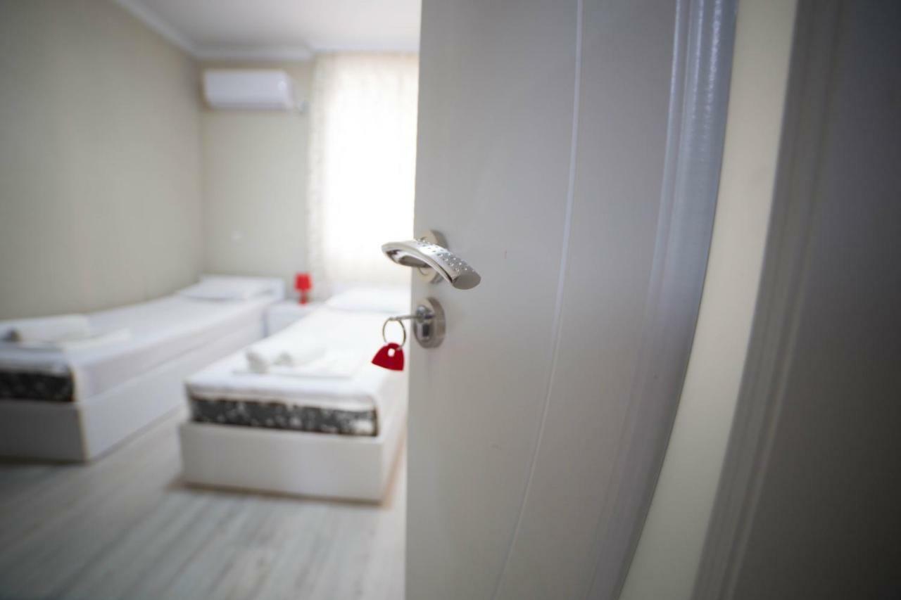 Guest House Theodora Кутаїсі Екстер'єр фото