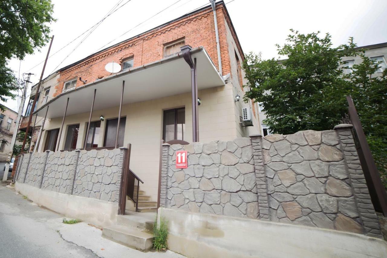 Guest House Theodora Кутаїсі Екстер'єр фото